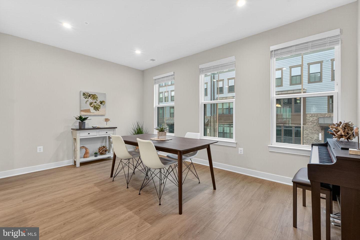 17454 SOUTHERN SHORES DR, DUMFRIES, Virginia 22026, 3 Bedrooms Bedrooms, ,2 BathroomsBathrooms,Residential,For sale,17454 SOUTHERN SHORES DR,VAPW2107052 MLS # VAPW2107052