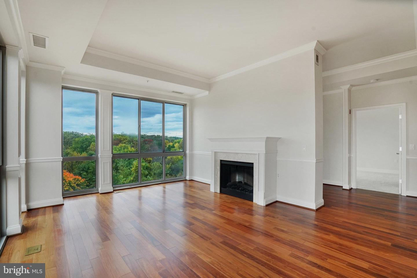 513 W BROAD ST #702, FALLS CHURCH, Virginia 22046, 2 Bedrooms Bedrooms, ,2 BathroomsBathrooms,Residential,For sale,513 W BROAD ST #702,VAFA2003408 MLS # VAFA2003408