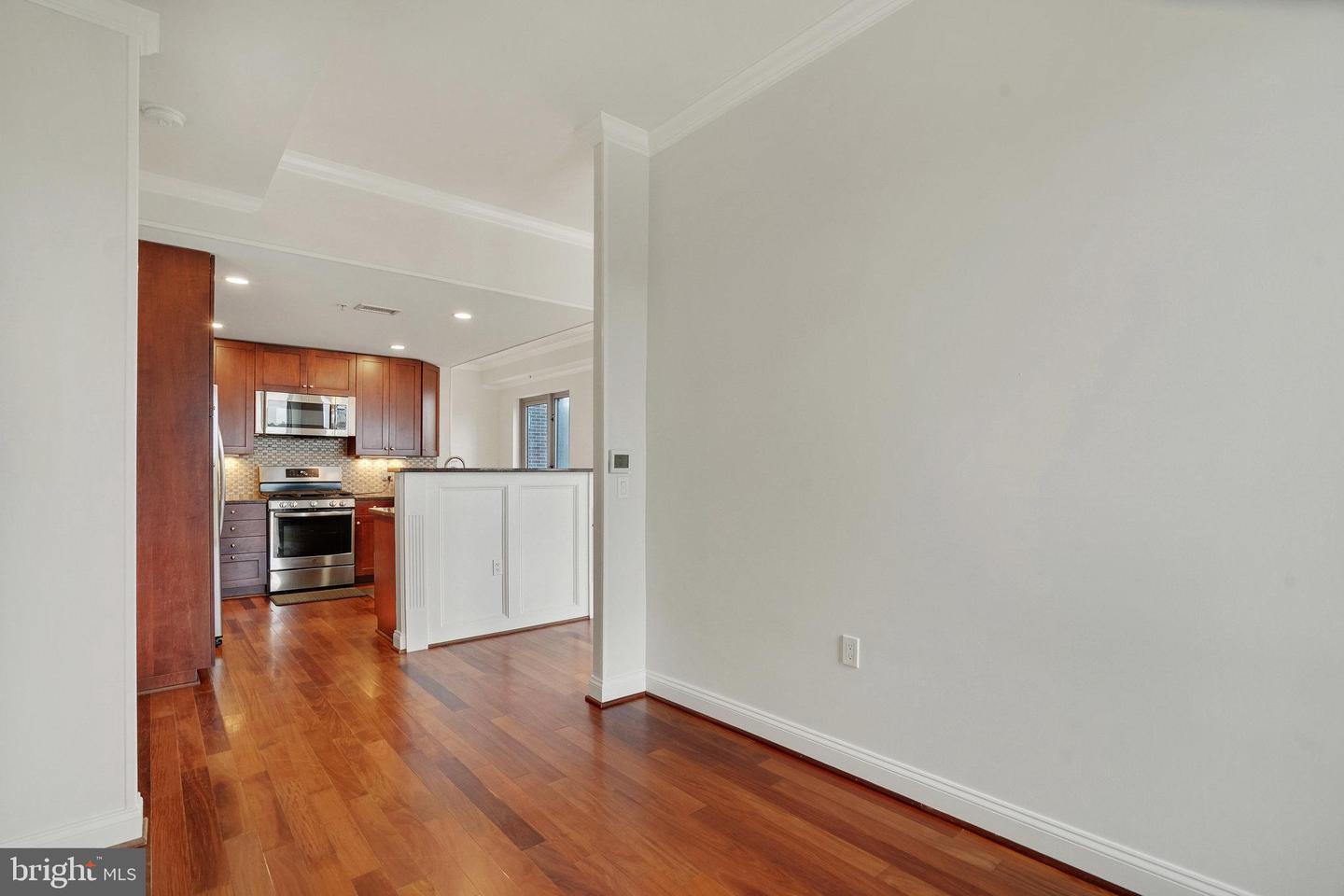 513 W BROAD ST #702, FALLS CHURCH, Virginia 22046, 2 Bedrooms Bedrooms, ,2 BathroomsBathrooms,Residential,For sale,513 W BROAD ST #702,VAFA2003408 MLS # VAFA2003408