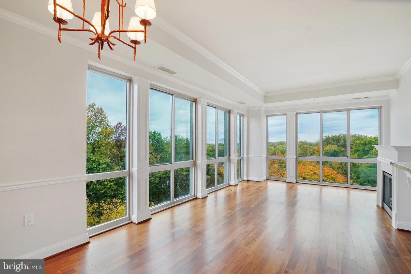 513 W BROAD ST #702, FALLS CHURCH, Virginia 22046, 2 Bedrooms Bedrooms, ,2 BathroomsBathrooms,Residential,For sale,513 W BROAD ST #702,VAFA2003408 MLS # VAFA2003408