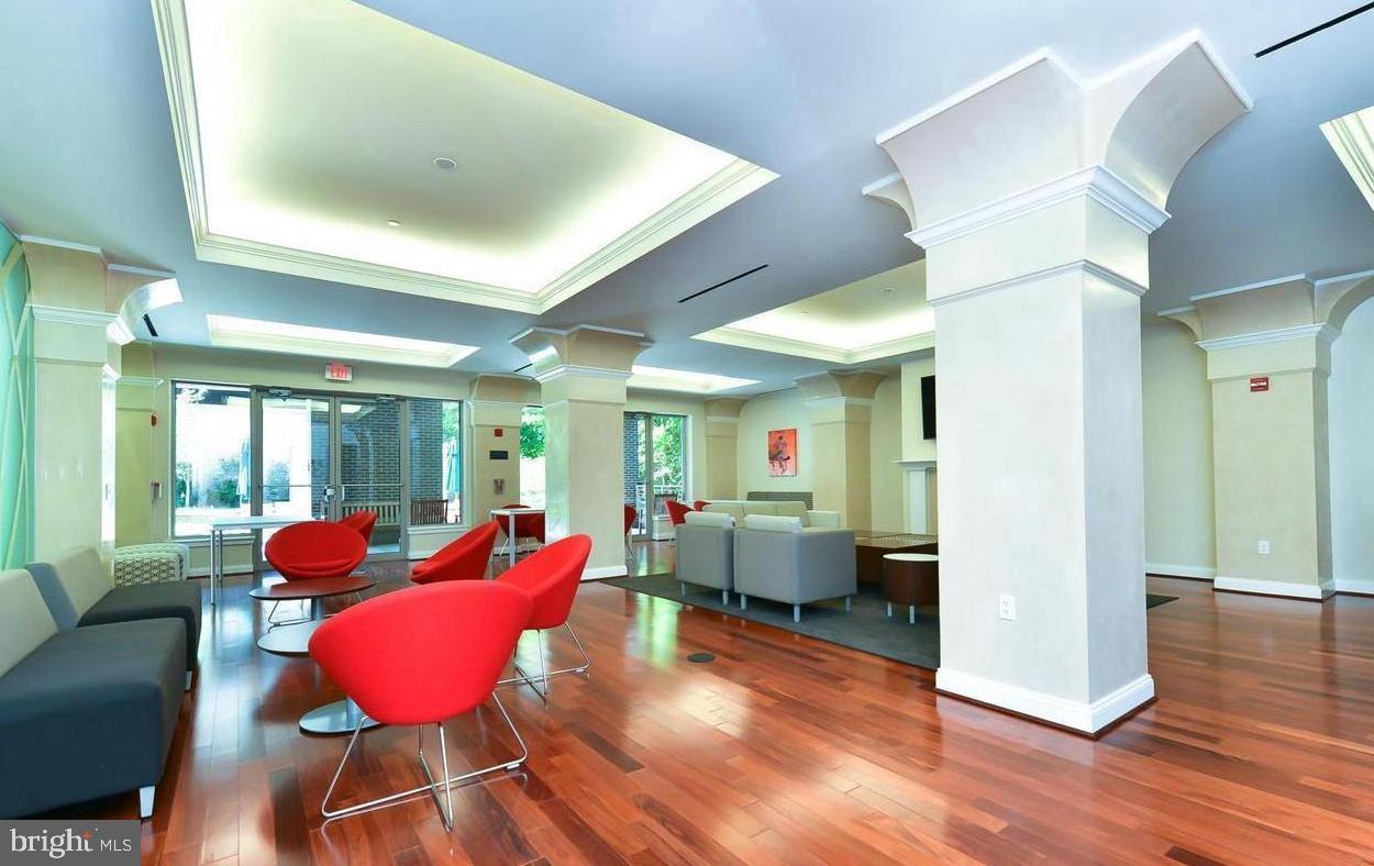 513 W BROAD ST #702, FALLS CHURCH, Virginia 22046, 2 Bedrooms Bedrooms, ,2 BathroomsBathrooms,Residential,For sale,513 W BROAD ST #702,VAFA2003408 MLS # VAFA2003408