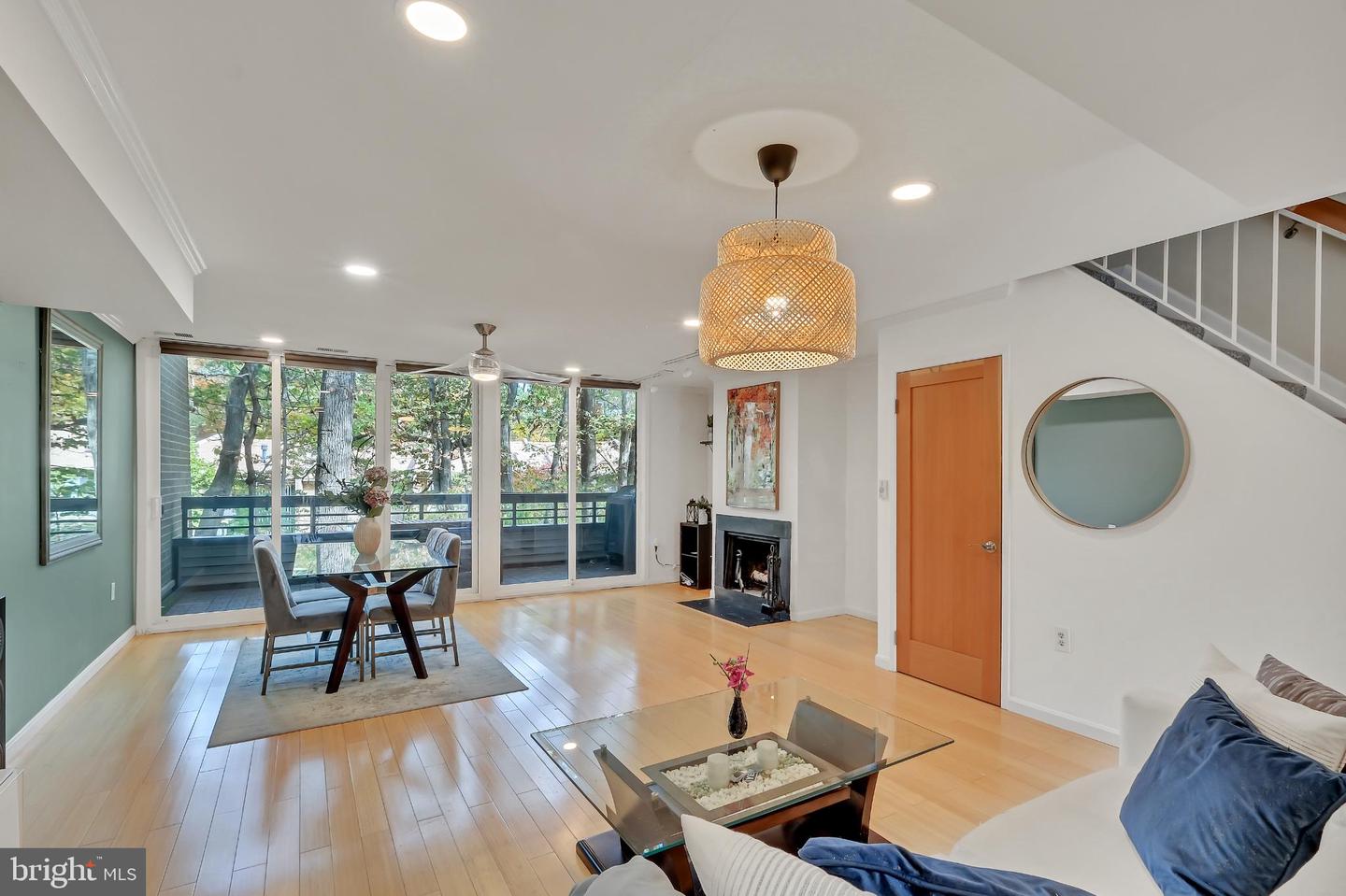 11604 IVYSTONE CT #06, RESTON, Virginia 20191, 3 Bedrooms Bedrooms, 9 Rooms Rooms,4 BathroomsBathrooms,Residential,For sale,11604 IVYSTONE CT #06,VAFX2277130 MLS # VAFX2277130