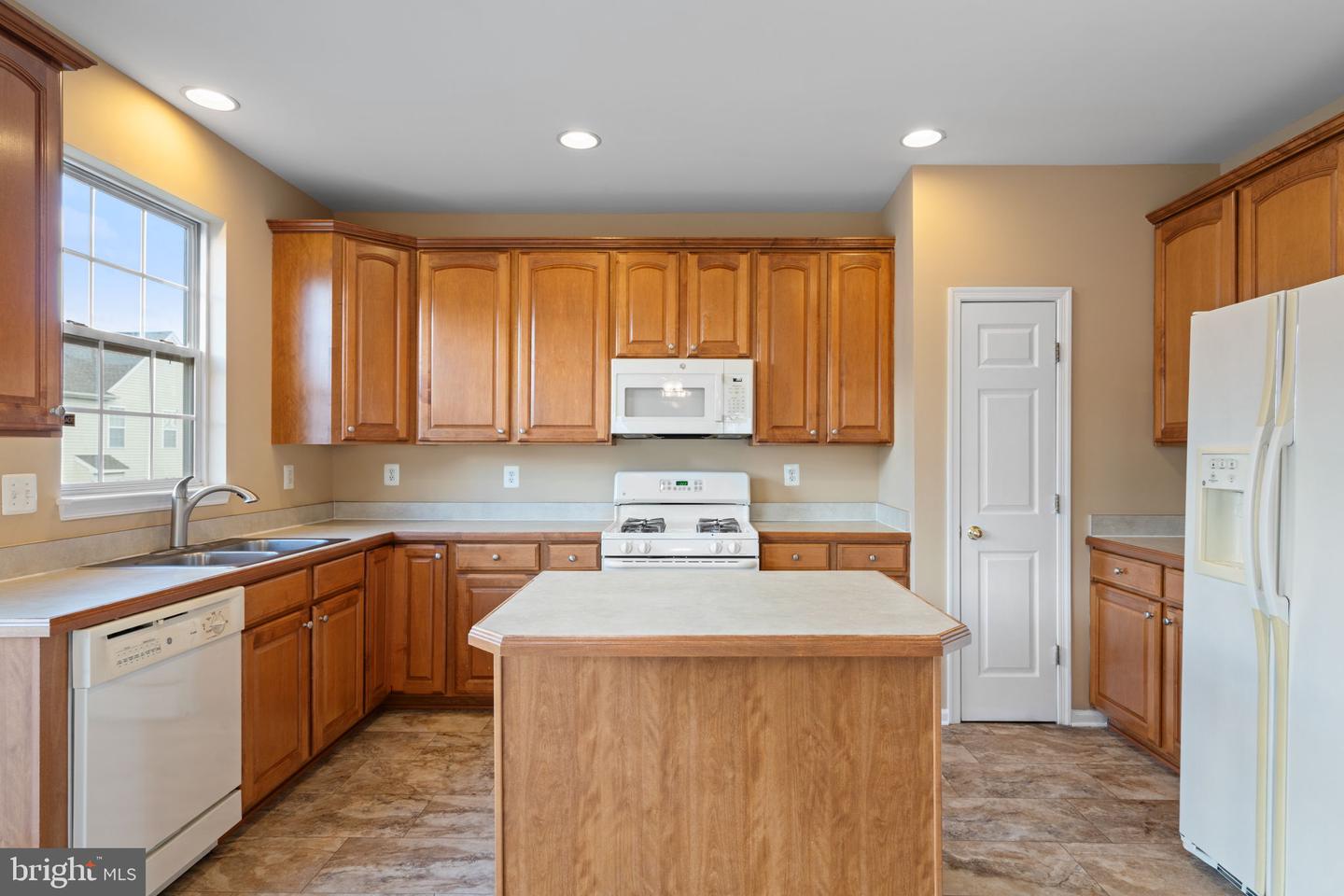 111 DOUGLAS DR, STAFFORD, Virginia 22554, 4 Bedrooms Bedrooms, ,3 BathroomsBathrooms,Residential,For sale,111 DOUGLAS DR,VAST2043944 MLS # VAST2043944