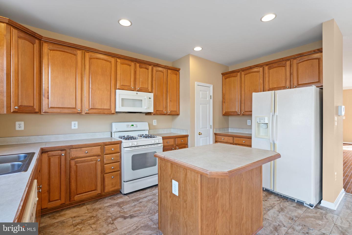 111 DOUGLAS DR, STAFFORD, Virginia 22554, 4 Bedrooms Bedrooms, ,3 BathroomsBathrooms,Residential,For sale,111 DOUGLAS DR,VAST2043944 MLS # VAST2043944