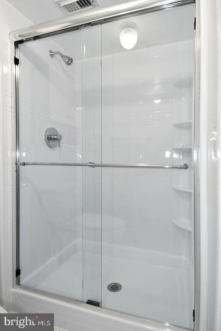 4500 S FOUR MILE RUN DR #1218, ARLINGTON, Virginia 22204, 2 Bedrooms Bedrooms, ,2 BathroomsBathrooms,Residential,For sale,4500 S FOUR MILE RUN DR #1218,VAAR2065604 MLS # VAAR2065604