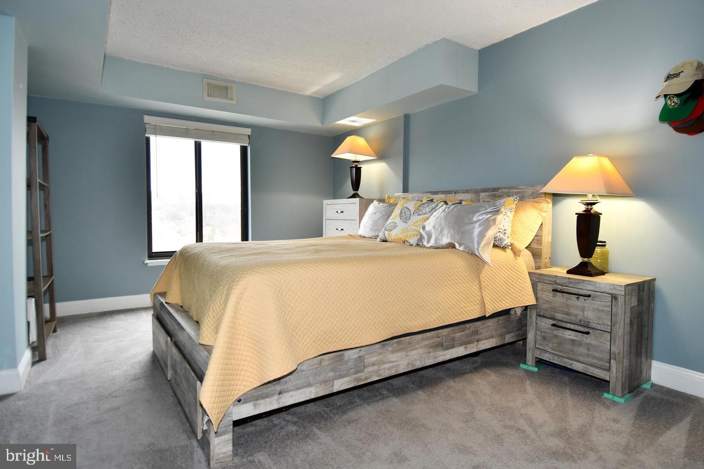 4500 S FOUR MILE RUN DR #1218, ARLINGTON, Virginia 22204, 2 Bedrooms Bedrooms, ,2 BathroomsBathrooms,Residential,For sale,4500 S FOUR MILE RUN DR #1218,VAAR2065604 MLS # VAAR2065604