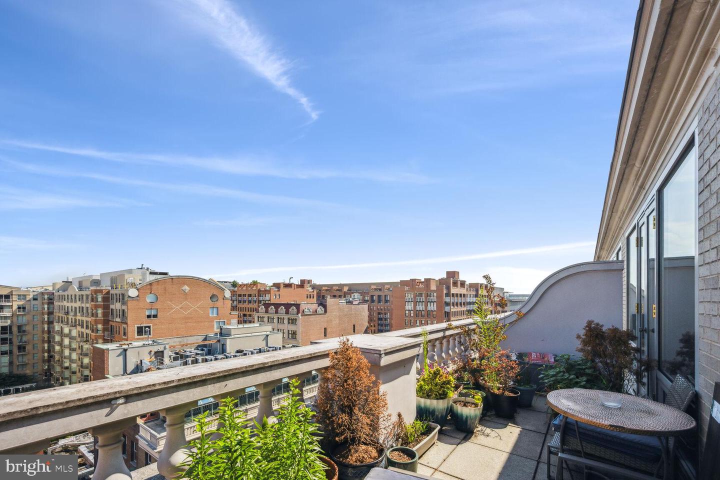 701 PENNSYLVANIA AVE NW #PH4, WASHINGTON, District Of Columbia 20004, 1 Bedroom Bedrooms, ,1 BathroomBathrooms,Residential,For sale,701 PENNSYLVANIA AVE NW #PH4,DCDC2229874 MLS # DCDC2229874