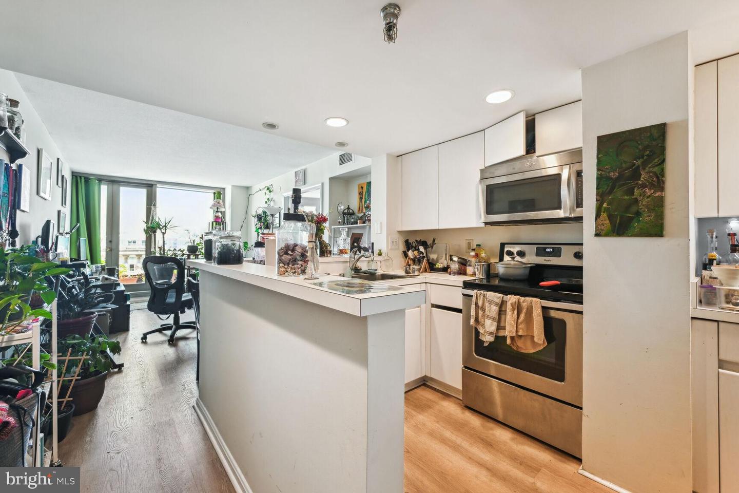 701 PENNSYLVANIA AVE NW #PH4, WASHINGTON, District Of Columbia 20004, 1 Bedroom Bedrooms, ,1 BathroomBathrooms,Residential,For sale,701 PENNSYLVANIA AVE NW #PH4,DCDC2229874 MLS # DCDC2229874