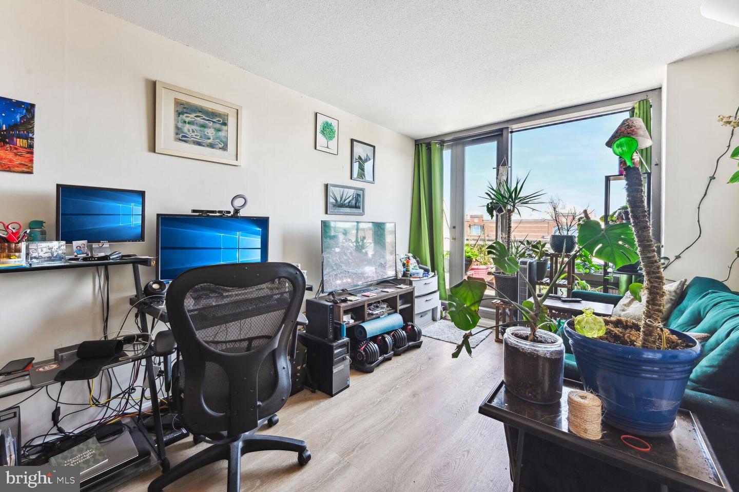 701 PENNSYLVANIA AVE NW #PH4, WASHINGTON, District Of Columbia 20004, 1 Bedroom Bedrooms, ,1 BathroomBathrooms,Residential,For sale,701 PENNSYLVANIA AVE NW #PH4,DCDC2229874 MLS # DCDC2229874