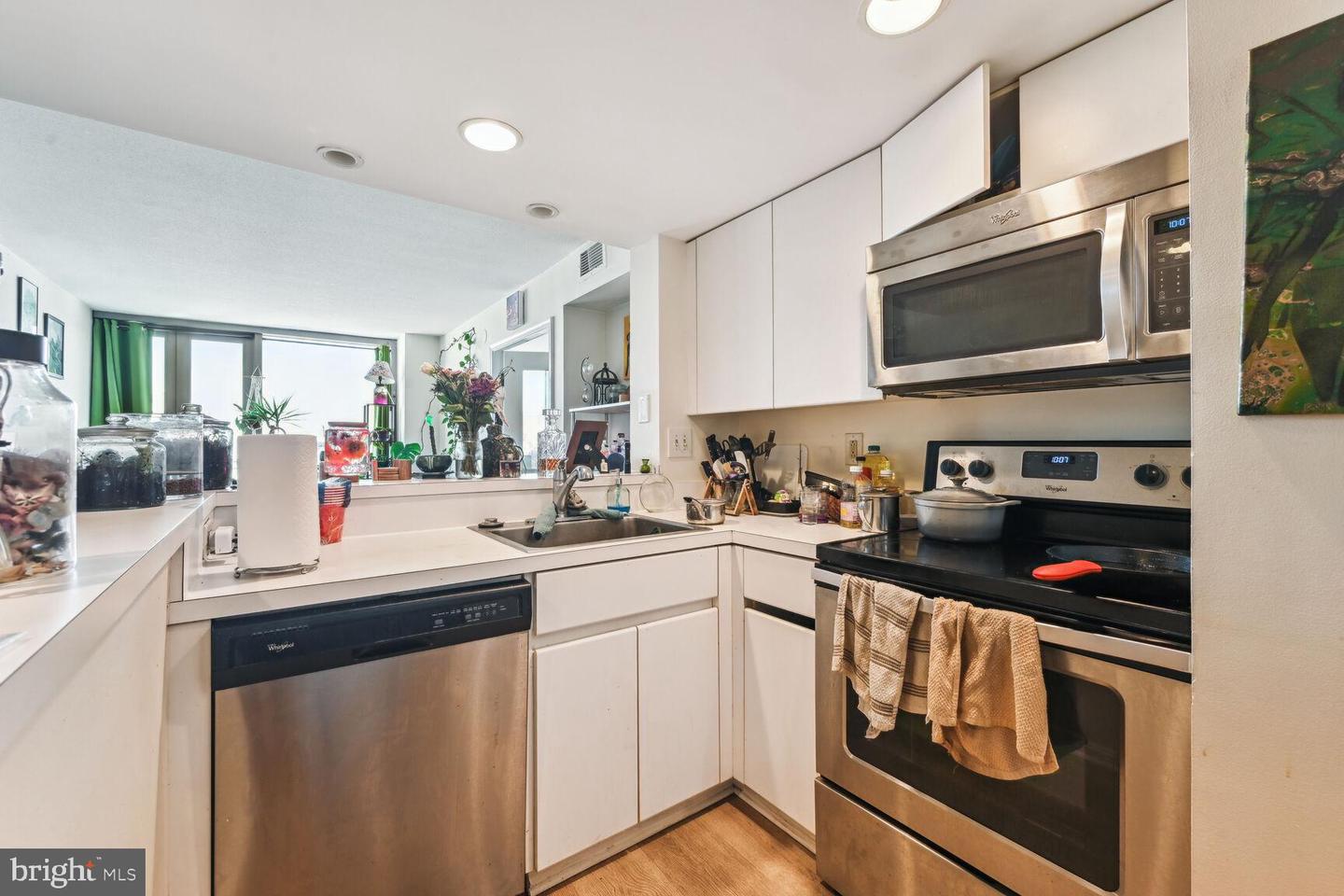 701 PENNSYLVANIA AVE NW #PH4, WASHINGTON, District Of Columbia 20004, 1 Bedroom Bedrooms, ,1 BathroomBathrooms,Residential,For sale,701 PENNSYLVANIA AVE NW #PH4,DCDC2229874 MLS # DCDC2229874