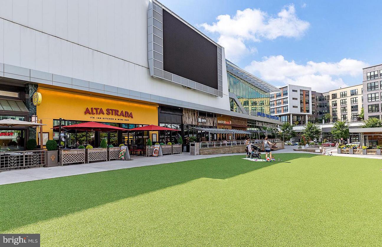 7602 SAVANNAH ST #204, FALLS CHURCH, Virginia 22043, 1 Bedroom Bedrooms, ,1 BathroomBathrooms,Residential,For sale,7602 SAVANNAH ST #204,VAFX2277184 MLS # VAFX2277184 7602 SAVANNAH ST #204, FALLS CHURCH, Virginia 22043, 1 Bedroom Bedrooms, ,1 BathroomBathrooms,Residential,For sale,7602 SAVANNAH ST #204,VAFX2277184 MLS # VAFX2277184