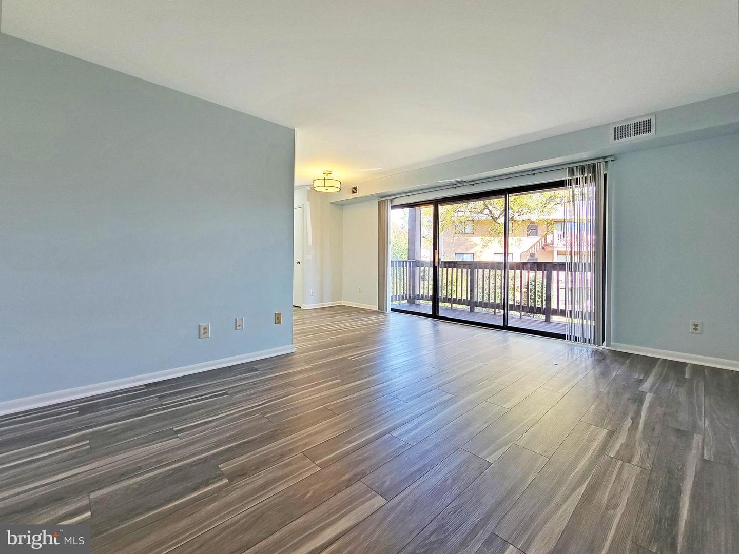 7602 SAVANNAH ST #204, FALLS CHURCH, Virginia 22043, 1 Bedroom Bedrooms, ,1 BathroomBathrooms,Residential,For sale,7602 SAVANNAH ST #204,VAFX2277184 MLS # VAFX2277184 7602 SAVANNAH ST #204, FALLS CHURCH, Virginia 22043, 1 Bedroom Bedrooms, ,1 BathroomBathrooms,Residential,For sale,7602 SAVANNAH ST #204,VAFX2277184 MLS # VAFX2277184