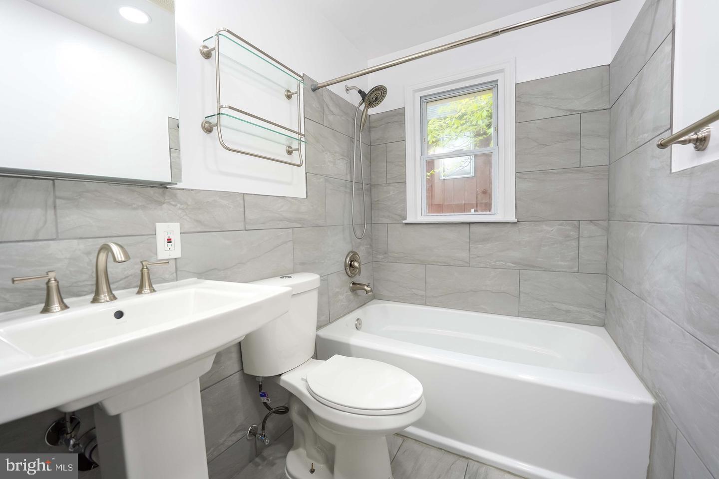 6415 THIRD ST, ALEXANDRIA, Virginia 22312, 5 Bedrooms Bedrooms, ,2 BathroomsBathrooms,Residential,For sale,6415 THIRD ST,VAFX2277192 MLS # VAFX2277192