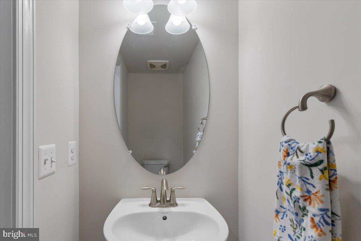 20692 WOOD QUAY, DULLES, Virginia 20166, 3 Bedrooms Bedrooms, ,2 BathroomsBathrooms,Residential,For sale,20692 WOOD QUAY,VALO2110324 MLS # VALO2110324