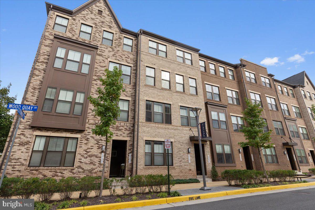 20692 WOOD QUAY, DULLES, Virginia 20166, 3 Bedrooms Bedrooms, ,2 BathroomsBathrooms,Residential,For sale,20692 WOOD QUAY,VALO2110324 MLS # VALO2110324