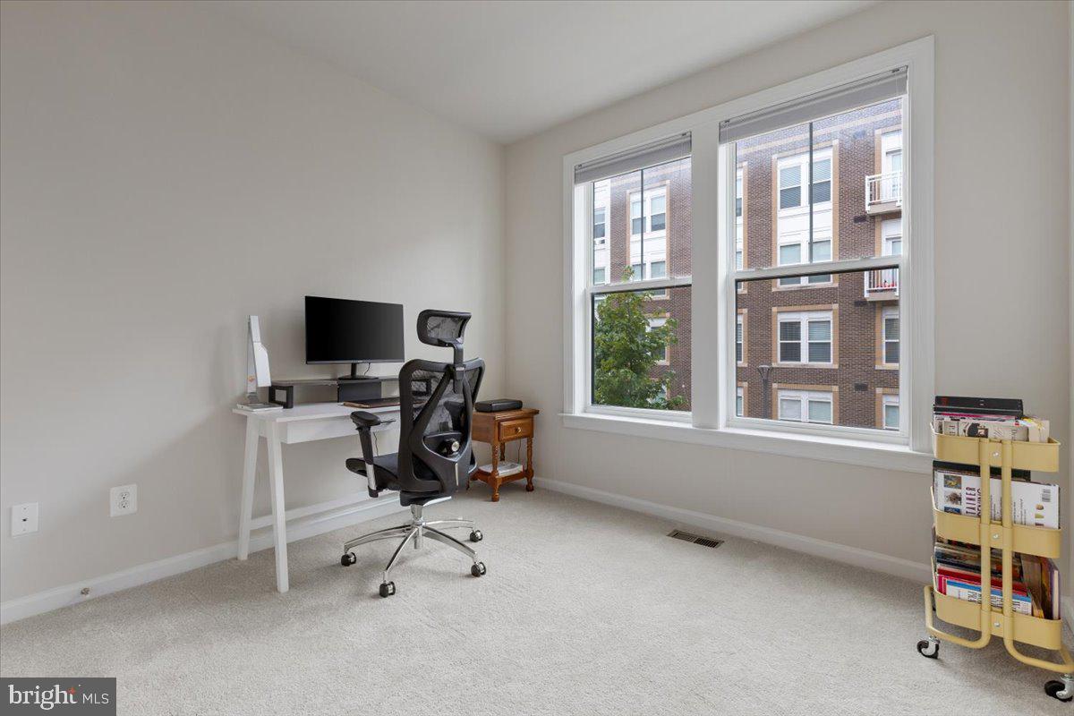 20692 WOOD QUAY, DULLES, Virginia 20166, 3 Bedrooms Bedrooms, ,2 BathroomsBathrooms,Residential,For sale,20692 WOOD QUAY,VALO2110324 MLS # VALO2110324