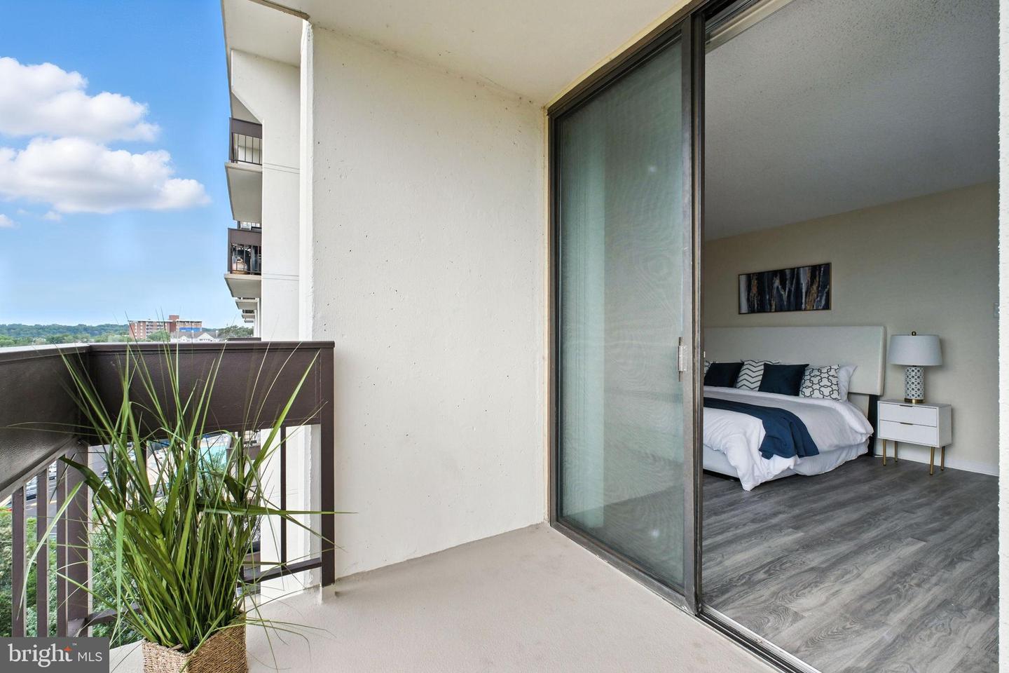 5300 HOLMES RUN PKWY #1210, ALEXANDRIA, Virginia 22304, 1 Bedroom Bedrooms, 2 Rooms Rooms,1 BathroomBathrooms,Residential,For sale,5300 HOLMES RUN PKWY #1210,VAAX2051370 MLS # VAAX2051370 5300 HOLMES RUN PKWY #1210, ALEXANDRIA, Virginia 22304, 1 Bedroom Bedrooms, 2 Rooms Rooms,1 BathroomBathrooms,Residential,For sale,5300 HOLMES RUN PKWY #1210,VAAX2051370 MLS # VAAX2051370