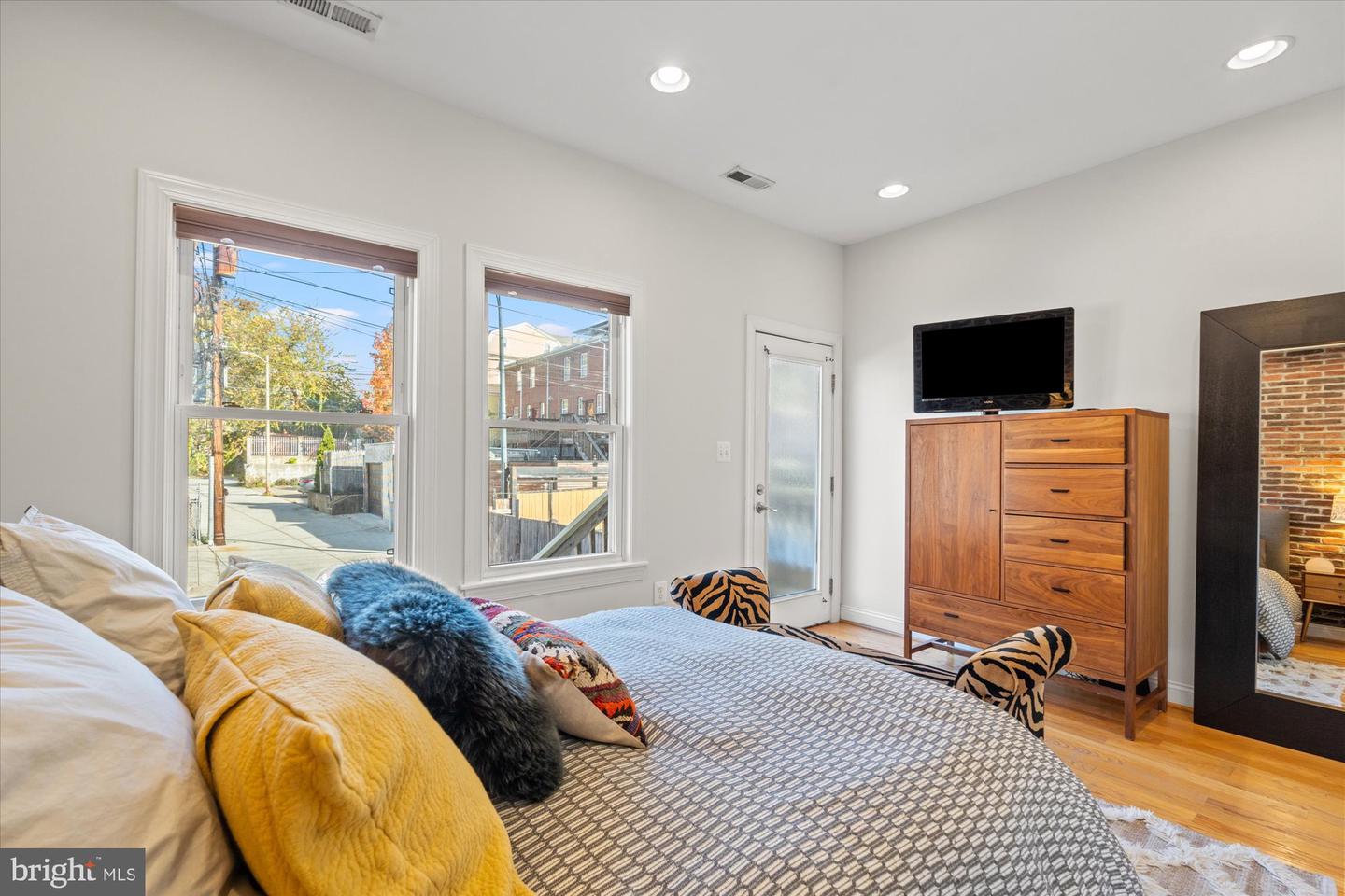 907 WEBSTER ST NW #2, WASHINGTON, District Of Columbia 20011, 2 Bedrooms Bedrooms, ,2 BathroomsBathrooms,Residential,For sale,907 WEBSTER ST NW #2,DCDC2229924 MLS # DCDC2229924