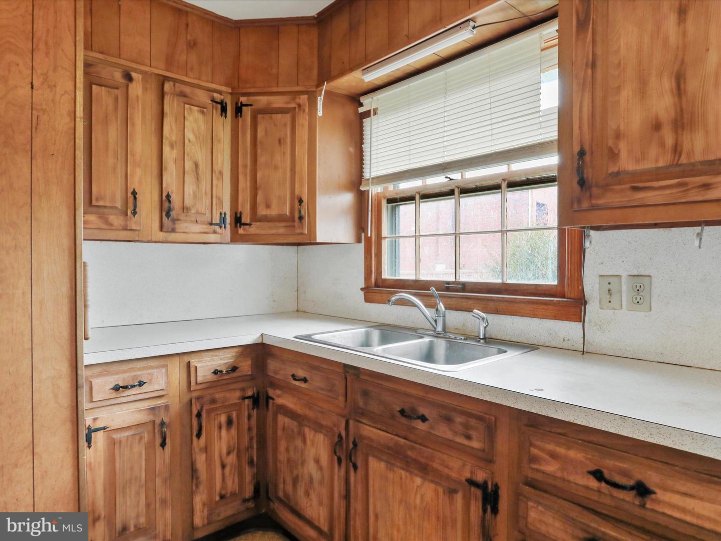 161 S FORT ST, STRASBURG, Virginia 22657, 3 Bedrooms Bedrooms, ,1 BathroomBathrooms,Residential,For sale,161 S FORT ST,VASH2012904 MLS # VASH2012904