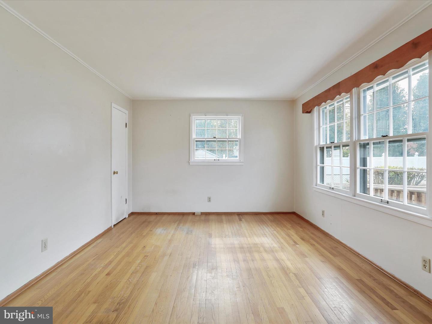 161 S FORT ST, STRASBURG, Virginia 22657, 3 Bedrooms Bedrooms, ,1 BathroomBathrooms,Residential,For sale,161 S FORT ST,VASH2012904 MLS # VASH2012904