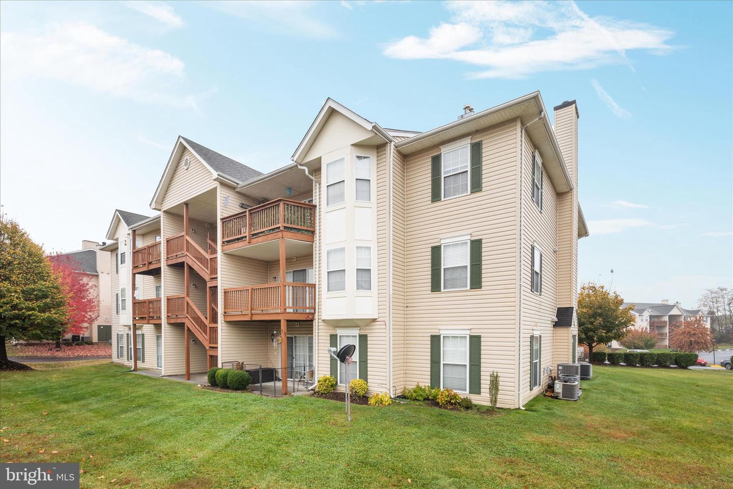 157 BROOKLAND TERRACE #11, WINCHESTER, Virginia 22602, 2 Bedrooms Bedrooms, ,2 BathroomsBathrooms,Residential,For sale,157 BROOKLAND TERRACE #11,VAFV2037772 MLS # VAFV2037772