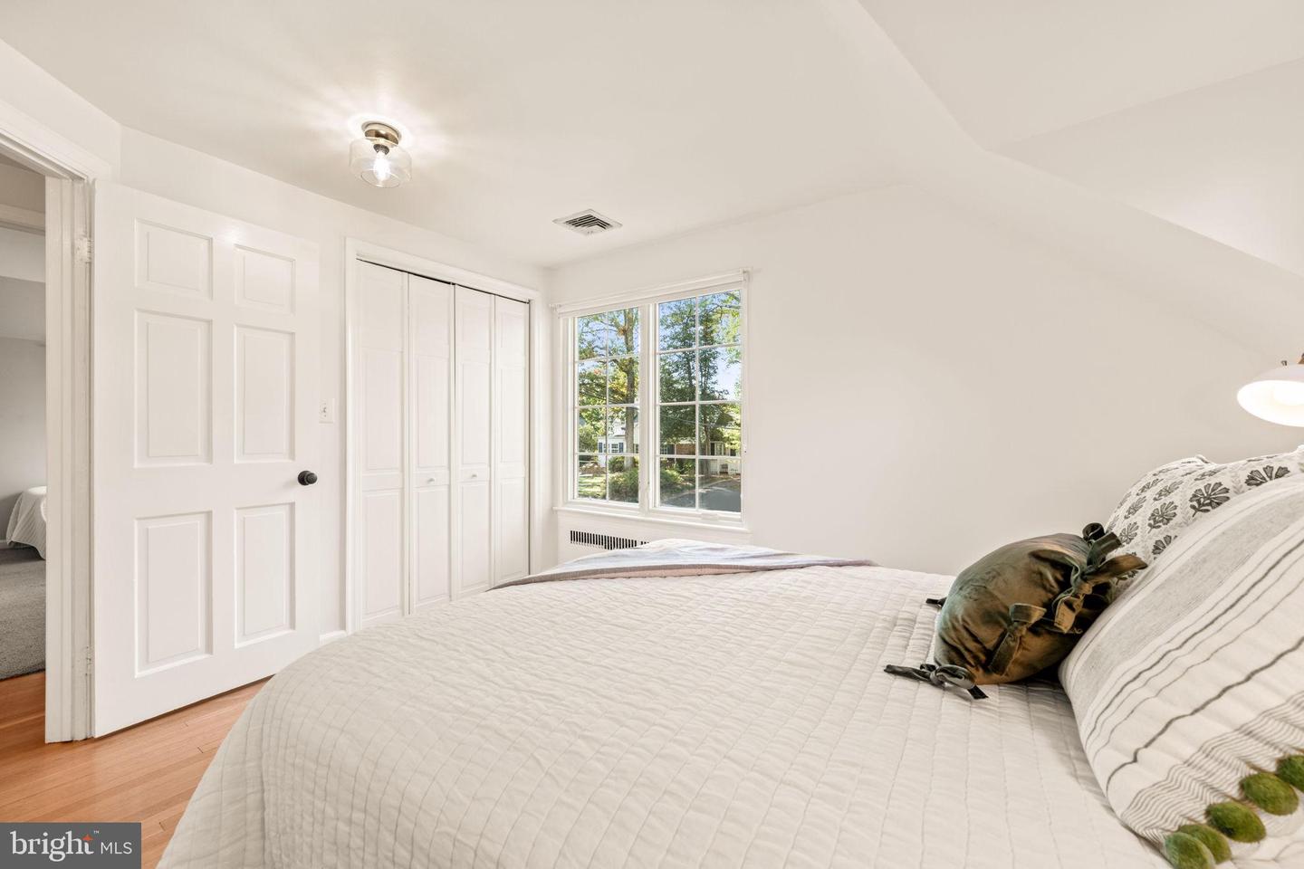 3203 CIRCLE HILL RD, ALEXANDRIA, Virginia 22305, 4 Bedrooms Bedrooms, 7 Rooms Rooms,2 BathroomsBathrooms,Residential,For sale,3203 CIRCLE HILL RD,VAAX2051364 MLS # VAAX2051364