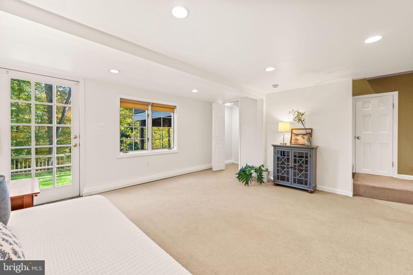 3203 CIRCLE HILL RD, ALEXANDRIA, Virginia 22305, 4 Bedrooms Bedrooms, 7 Rooms Rooms,2 BathroomsBathrooms,Residential,For sale,3203 CIRCLE HILL RD,VAAX2051364 MLS # VAAX2051364