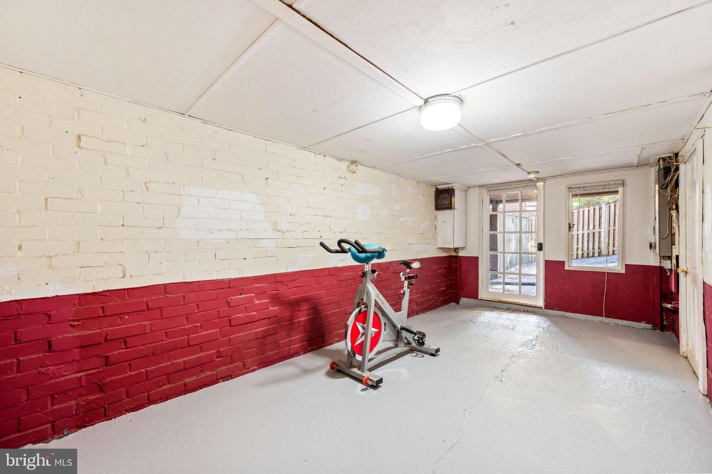 3203 CIRCLE HILL RD, ALEXANDRIA, Virginia 22305, 4 Bedrooms Bedrooms, 7 Rooms Rooms,2 BathroomsBathrooms,Residential,For sale,3203 CIRCLE HILL RD,VAAX2051364 MLS # VAAX2051364