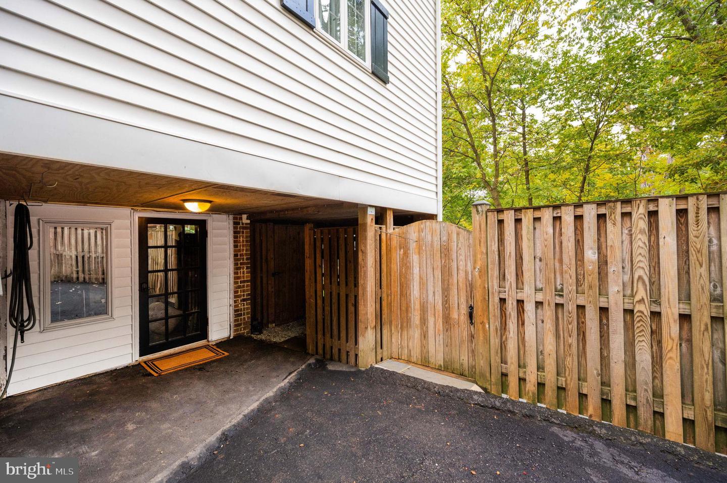 3203 CIRCLE HILL RD, ALEXANDRIA, Virginia 22305, 4 Bedrooms Bedrooms, 7 Rooms Rooms,2 BathroomsBathrooms,Residential,For sale,3203 CIRCLE HILL RD,VAAX2051364 MLS # VAAX2051364