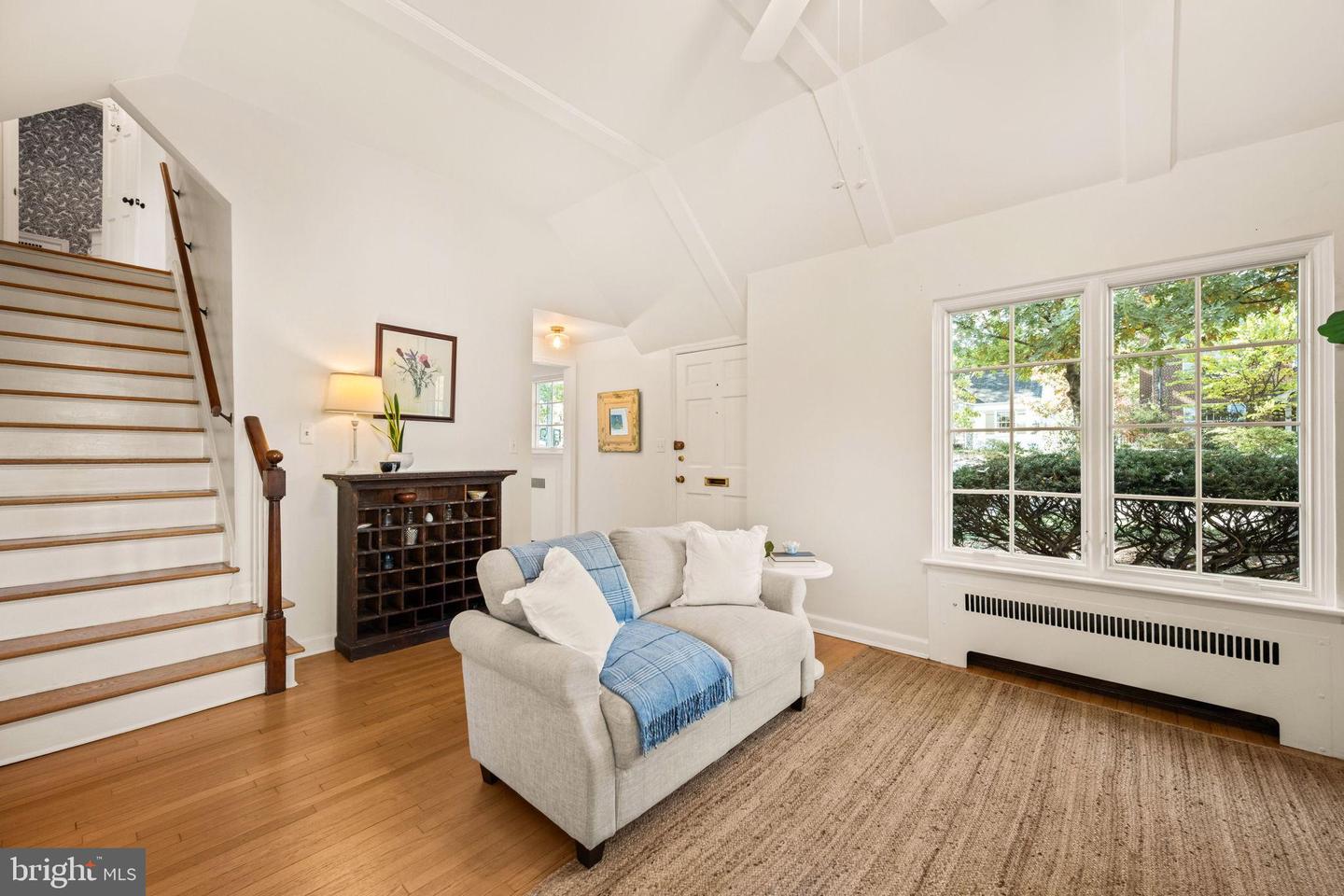 3203 CIRCLE HILL RD, ALEXANDRIA, Virginia 22305, 4 Bedrooms Bedrooms, 7 Rooms Rooms,2 BathroomsBathrooms,Residential,For sale,3203 CIRCLE HILL RD,VAAX2051364 MLS # VAAX2051364