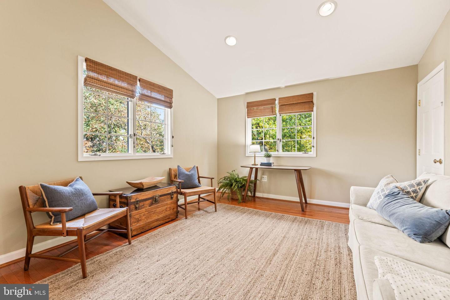 3203 CIRCLE HILL RD, ALEXANDRIA, Virginia 22305, 4 Bedrooms Bedrooms, 7 Rooms Rooms,2 BathroomsBathrooms,Residential,For sale,3203 CIRCLE HILL RD,VAAX2051364 MLS # VAAX2051364