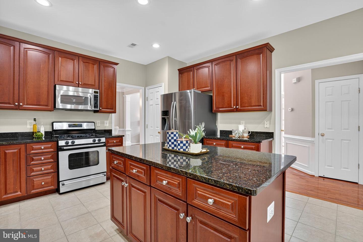 8846 WESTERN HEMLOCK WAY, LORTON, Virginia 22079, 4 Bedrooms Bedrooms, ,2 BathroomsBathrooms,Residential,For sale,8846 WESTERN HEMLOCK WAY,VAFX2277210 MLS # VAFX2277210