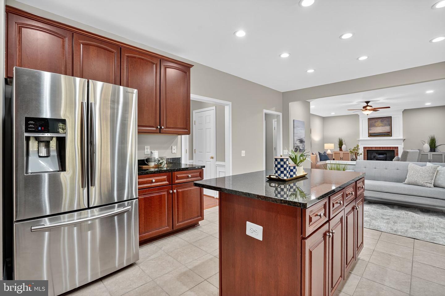 8846 WESTERN HEMLOCK WAY, LORTON, Virginia 22079, 4 Bedrooms Bedrooms, ,2 BathroomsBathrooms,Residential,For sale,8846 WESTERN HEMLOCK WAY,VAFX2277210 MLS # VAFX2277210