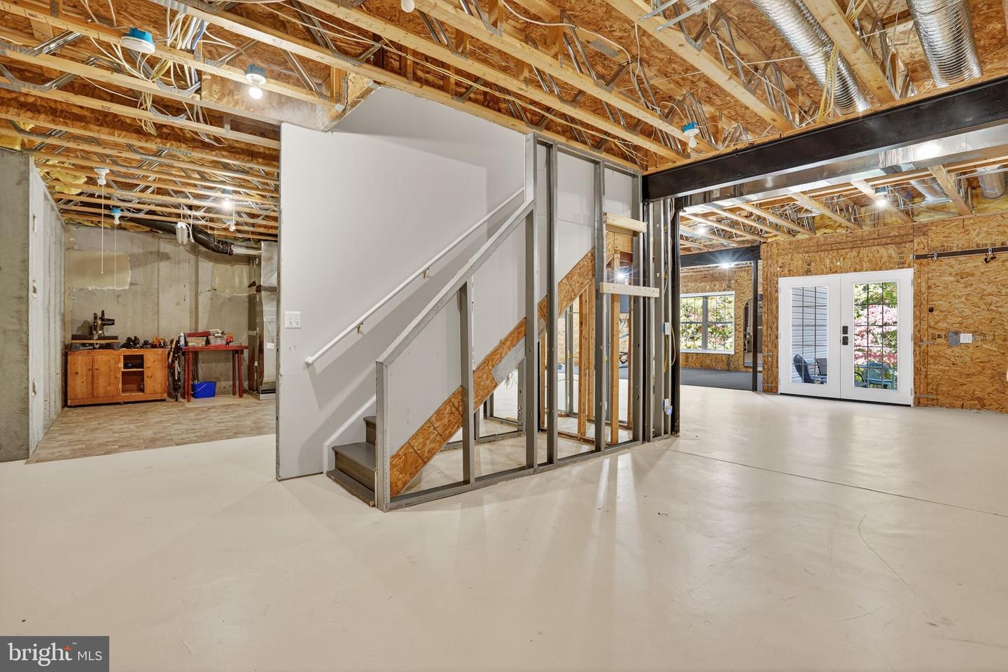 8846 WESTERN HEMLOCK WAY, LORTON, Virginia 22079, 4 Bedrooms Bedrooms, ,2 BathroomsBathrooms,Residential,For sale,8846 WESTERN HEMLOCK WAY,VAFX2277210 MLS # VAFX2277210