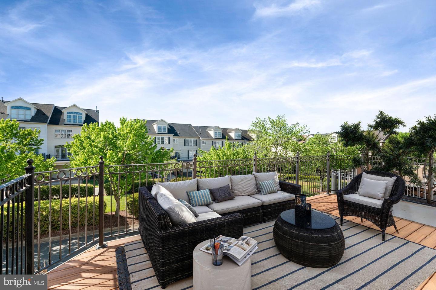 43781 APACHE WELLS TER, LEESBURG, Virginia 20176, 3 Bedrooms Bedrooms, 6 Rooms Rooms,2 BathroomsBathrooms,Residential,For sale,43781 APACHE WELLS TER,VALO2110326 MLS # VALO2110326