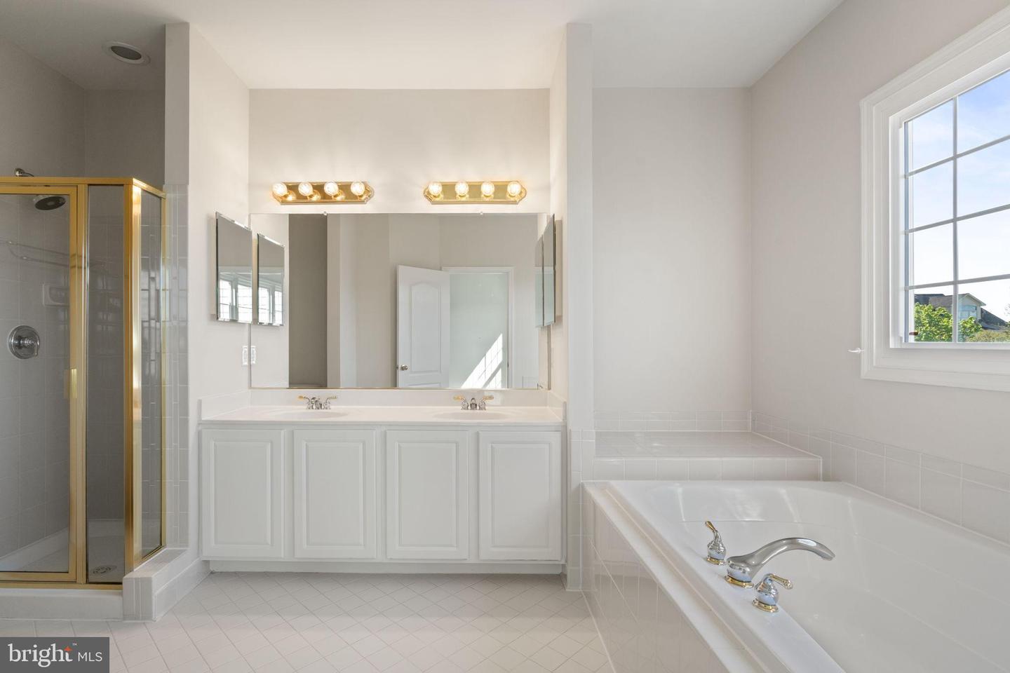 43781 APACHE WELLS TER, LEESBURG, Virginia 20176, 3 Bedrooms Bedrooms, 6 Rooms Rooms,2 BathroomsBathrooms,Residential,For sale,43781 APACHE WELLS TER,VALO2110326 MLS # VALO2110326