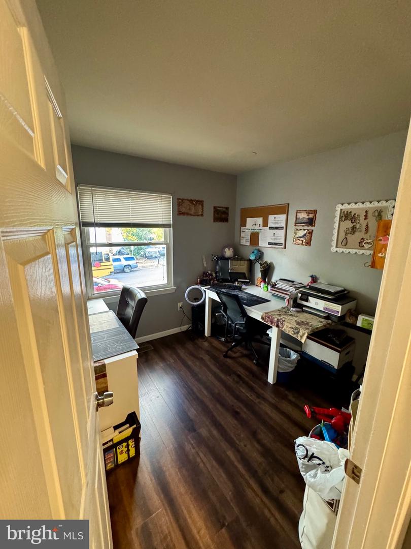 9215 LANDGREEN ST, MANASSAS, Virginia 20110, 8 Bedrooms Bedrooms, ,3 BathroomsBathrooms,Residential,For sale,9215 LANDGREEN ST,VAMN2009618 MLS # VAMN2009618