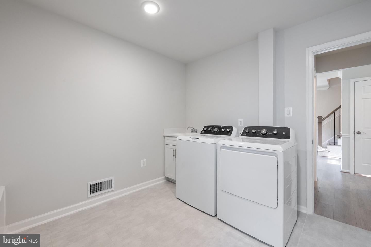 9368 TOVITO DR, FAIRFAX, Virginia 22031, 4 Bedrooms Bedrooms, ,3 BathroomsBathrooms,Residential,For sale,9368 TOVITO DR,VAFX2277222 MLS # VAFX2277222