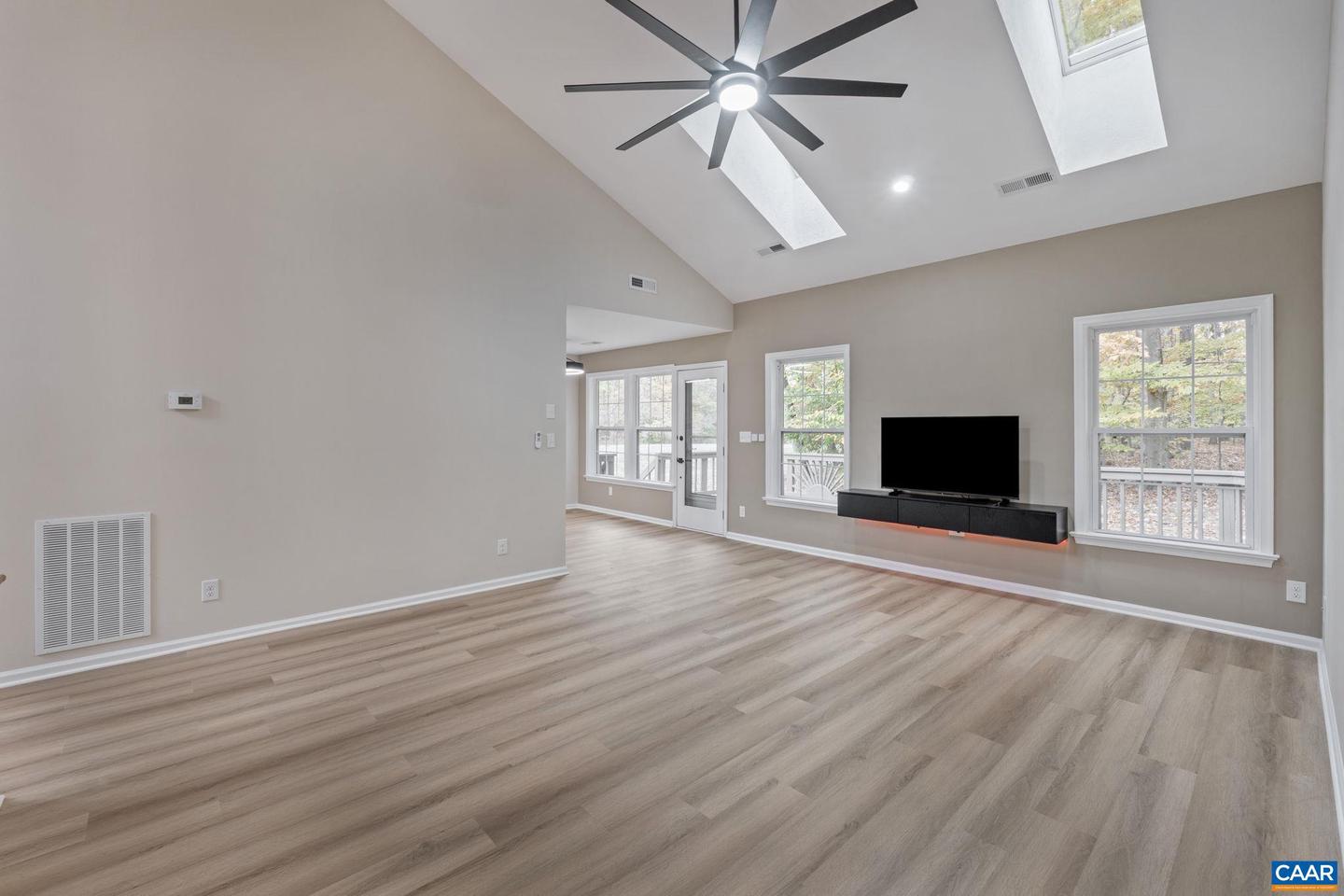 2040 WHISPERING WOODS DR, CHARLOTTESVILLE, Virginia 22911, 4 Bedrooms Bedrooms, ,2 BathroomsBathrooms,Residential,For sale,2040 WHISPERING WOODS DR,670615 MLS # 670615