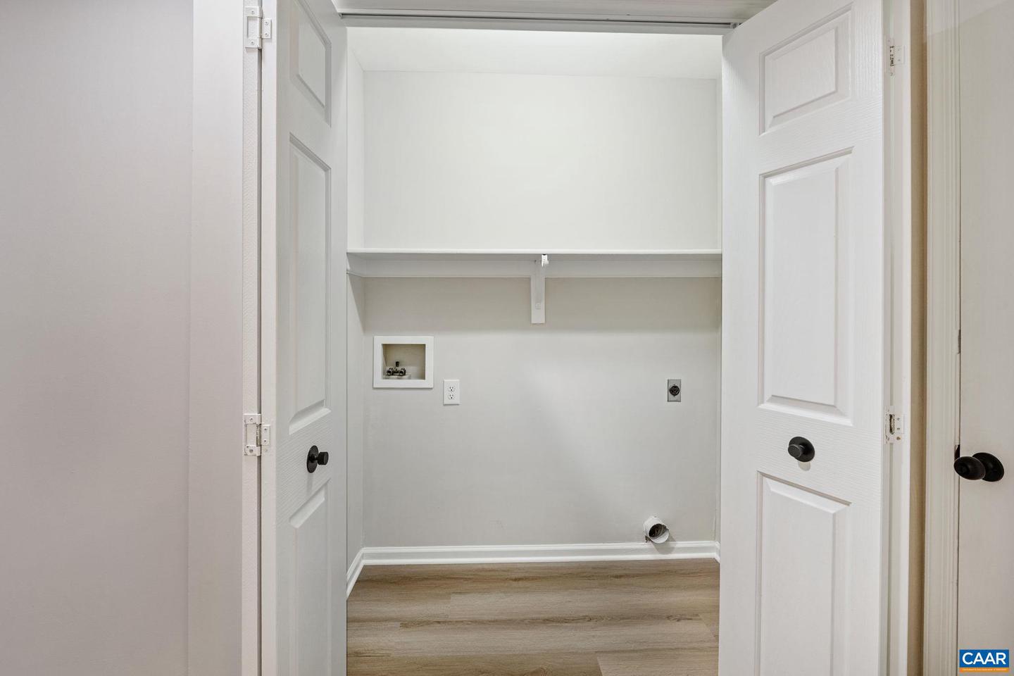 2040 WHISPERING WOODS DR, CHARLOTTESVILLE, Virginia 22911, 4 Bedrooms Bedrooms, ,2 BathroomsBathrooms,Residential,For sale,2040 WHISPERING WOODS DR,670615 MLS # 670615