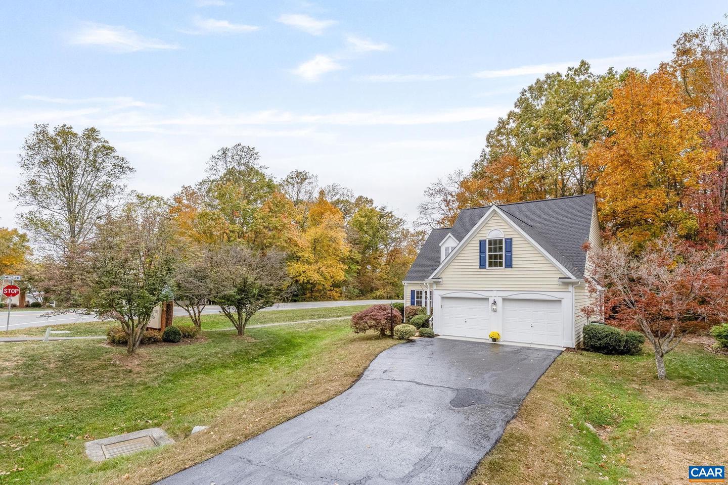 2040 WHISPERING WOODS DR, CHARLOTTESVILLE, Virginia 22911, 4 Bedrooms Bedrooms, ,2 BathroomsBathrooms,Residential,For sale,2040 WHISPERING WOODS DR,670615 MLS # 670615