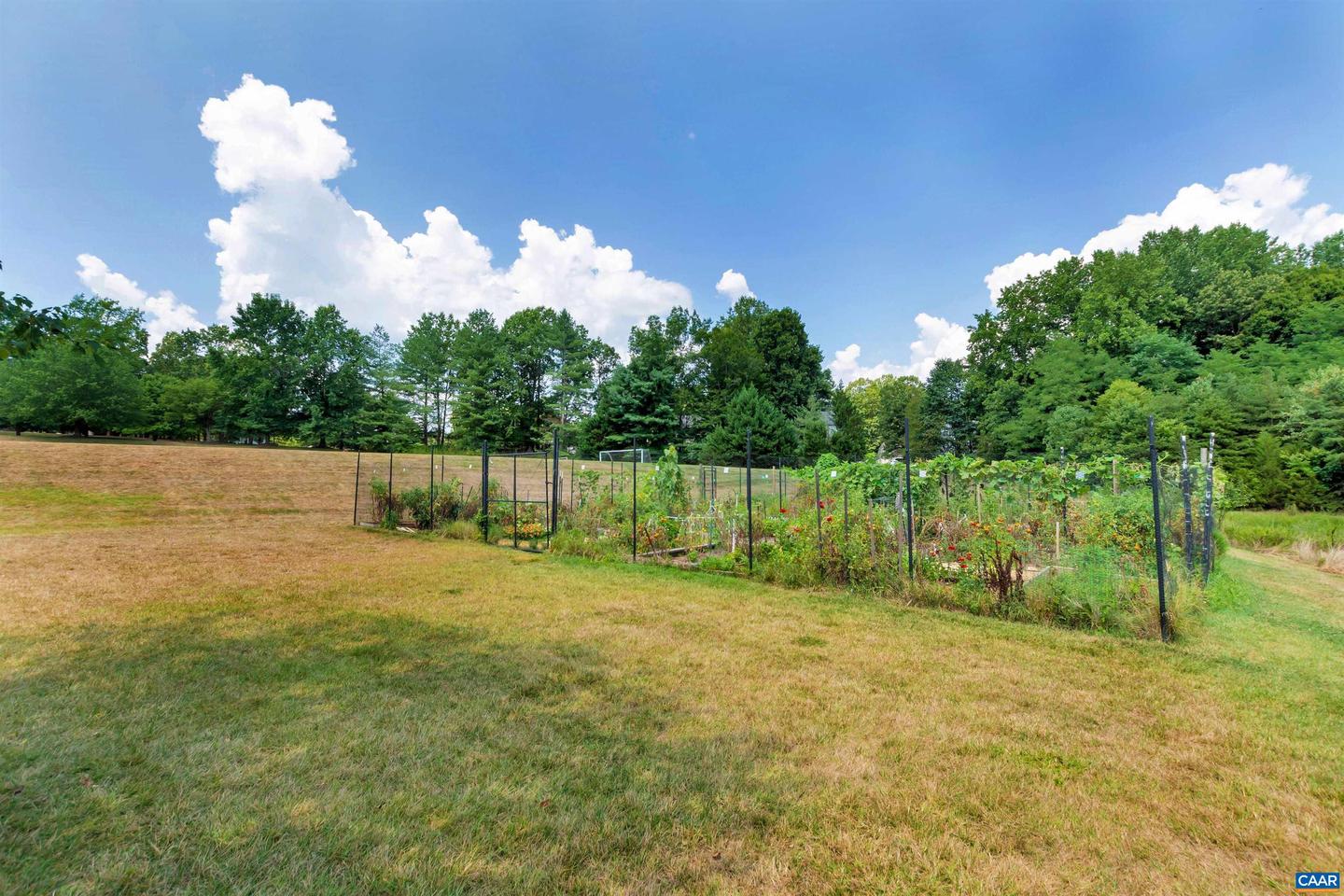 2040 WHISPERING WOODS DR, CHARLOTTESVILLE, Virginia 22911, 4 Bedrooms Bedrooms, ,2 BathroomsBathrooms,Residential,For sale,2040 WHISPERING WOODS DR,670615 MLS # 670615