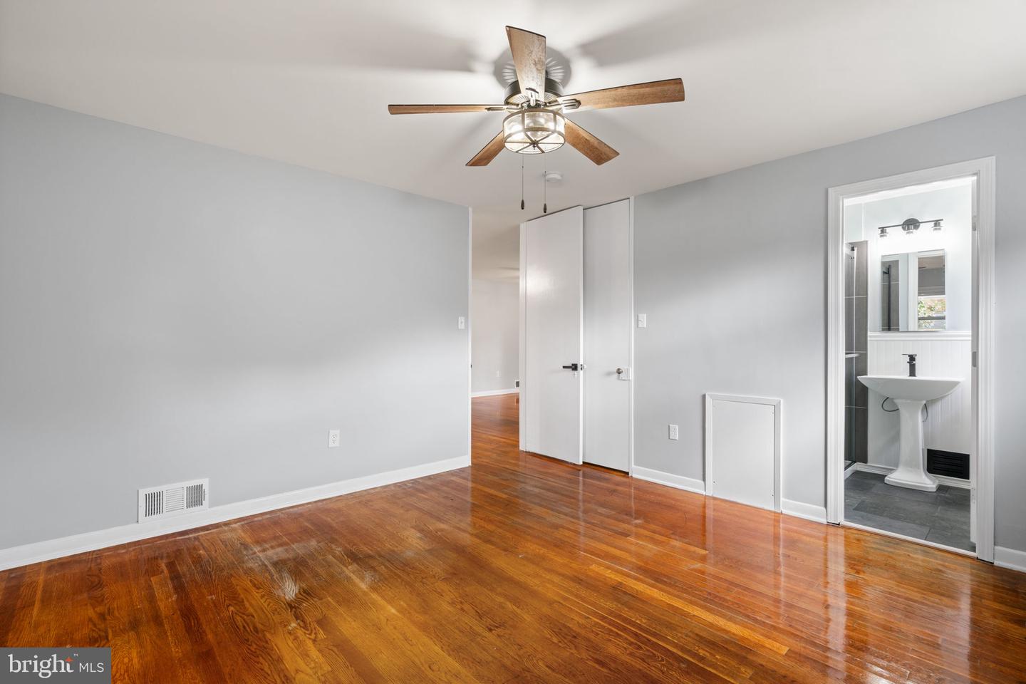 904 HOPTON RD, WOODBRIDGE, Virginia 22191, 3 Bedrooms Bedrooms, ,2 BathroomsBathrooms,Residential,For sale,904 HOPTON RD,VAPW2107122 MLS # VAPW2107122