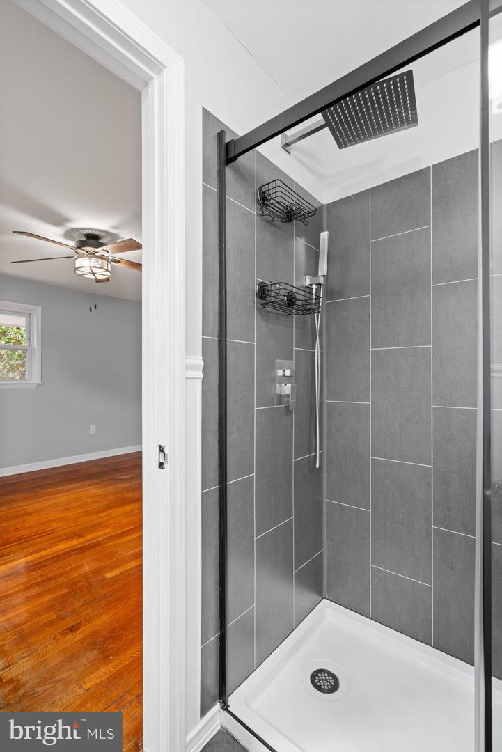 904 HOPTON RD, WOODBRIDGE, Virginia 22191, 3 Bedrooms Bedrooms, ,2 BathroomsBathrooms,Residential,For sale,904 HOPTON RD,VAPW2107122 MLS # VAPW2107122