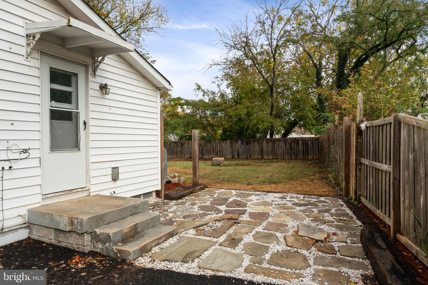 904 HOPTON RD, WOODBRIDGE, Virginia 22191, 3 Bedrooms Bedrooms, ,2 BathroomsBathrooms,Residential,For sale,904 HOPTON RD,VAPW2107122 MLS # VAPW2107122