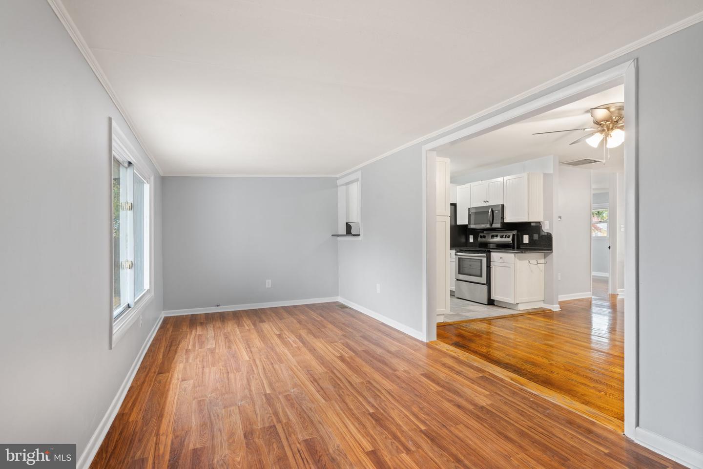 904 HOPTON RD, WOODBRIDGE, Virginia 22191, 3 Bedrooms Bedrooms, ,2 BathroomsBathrooms,Residential,For sale,904 HOPTON RD,VAPW2107122 MLS # VAPW2107122