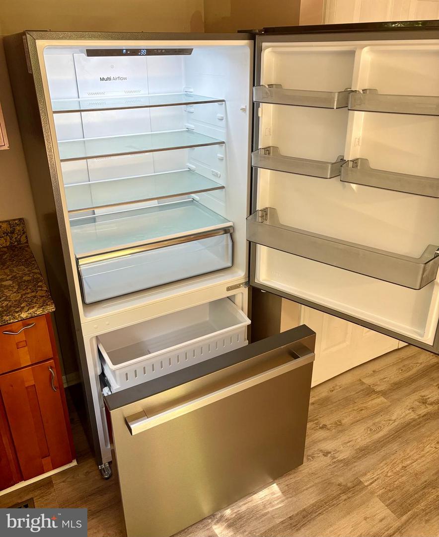 8911 MILLWOOD DR, SPOTSYLVANIA, Virginia 22551, 5 Bedrooms Bedrooms, ,4 BathroomsBathrooms,Residential,For sale,8911 MILLWOOD DR,VASP2037380 MLS # VASP2037380