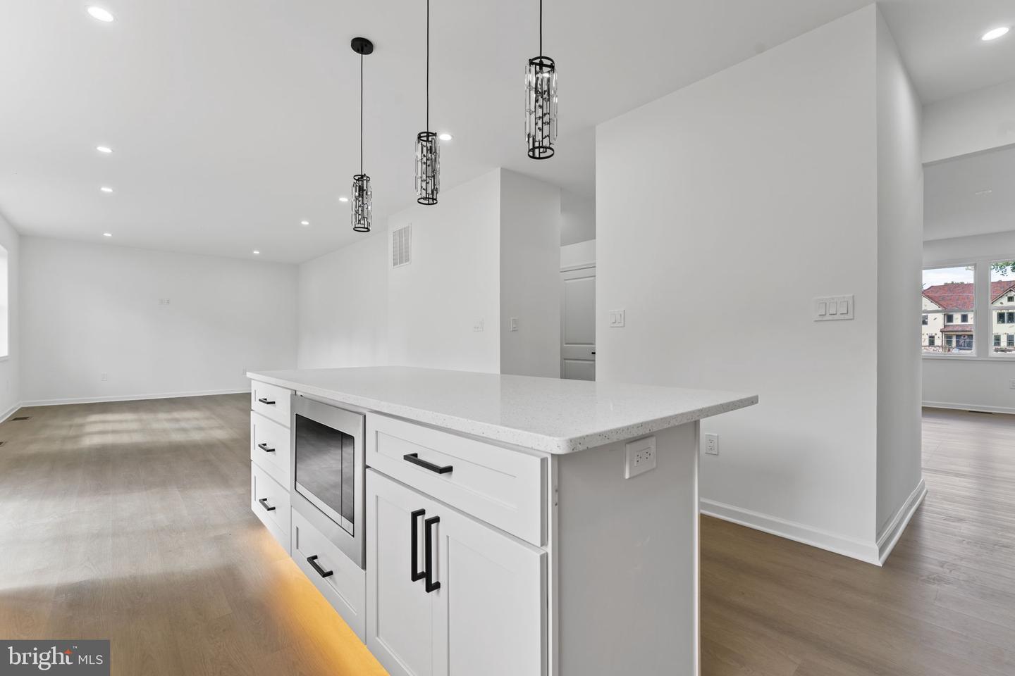 8111 OAK ST, MANASSAS, Virginia 20111, 4 Bedrooms Bedrooms, 4 Rooms Rooms,3 BathroomsBathrooms,Residential,For sale,8111 OAK ST,VAPW2107084 MLS # VAPW2107084