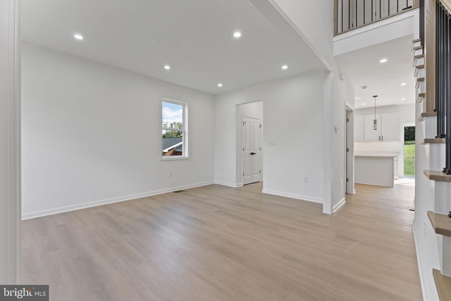 8111 OAK ST, MANASSAS, Virginia 20111, 4 Bedrooms Bedrooms, 4 Rooms Rooms,3 BathroomsBathrooms,Residential,For sale,8111 OAK ST,VAPW2107084 MLS # VAPW2107084