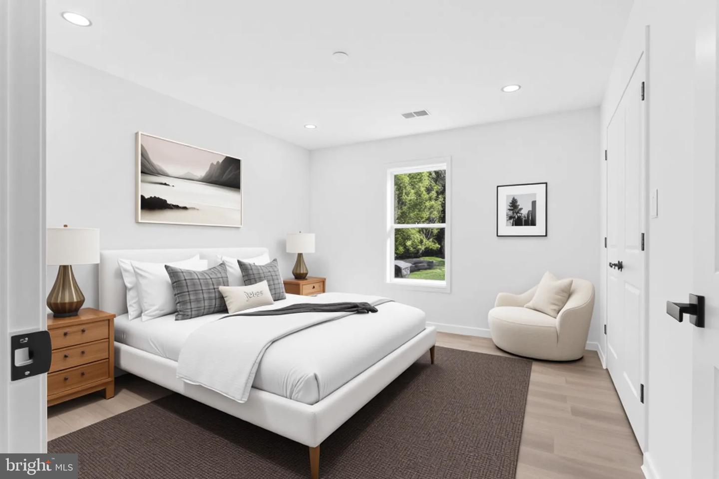 8111 OAK ST, MANASSAS, Virginia 20111, 4 Bedrooms Bedrooms, 4 Rooms Rooms,3 BathroomsBathrooms,Residential,For sale,8111 OAK ST,VAPW2107084 MLS # VAPW2107084